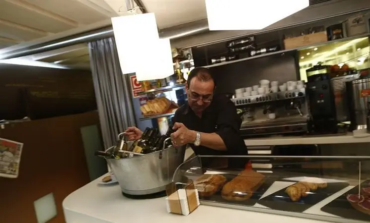 Asociación Hostelería y Turismo Extremadura negocia con Junta ampliar horarios en Navidad